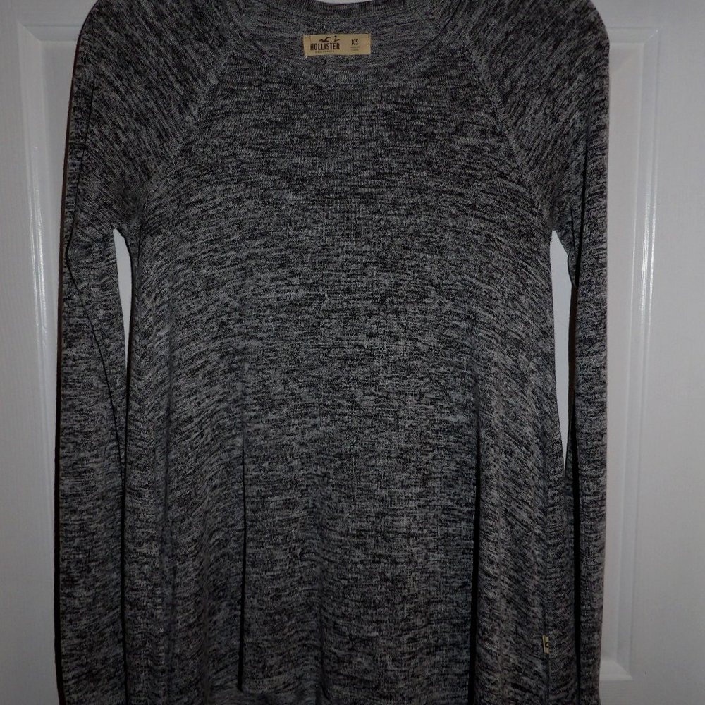 Hollister Women's Sweater